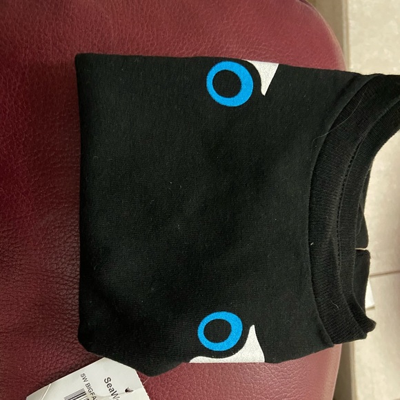 NWT Boys’ Sea World Shamu T-shirt . - Picture 3 of 6